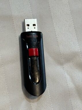 SanDisk Cruzer Glide 64GB Black and Red USB Flash Drive (Good Condition)